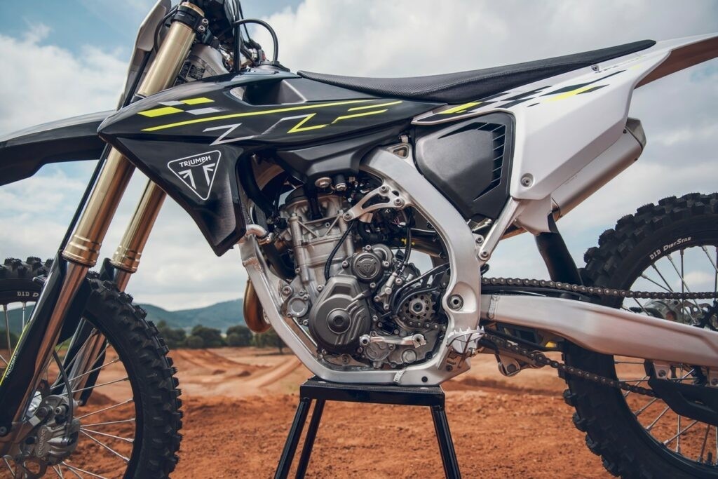 Triumph TF 450-X 2026: prospettiva MXGP